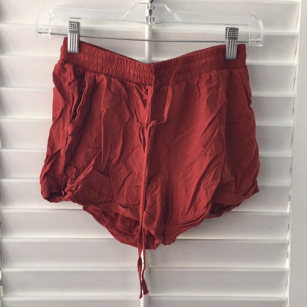 burnt orange flowy shorts